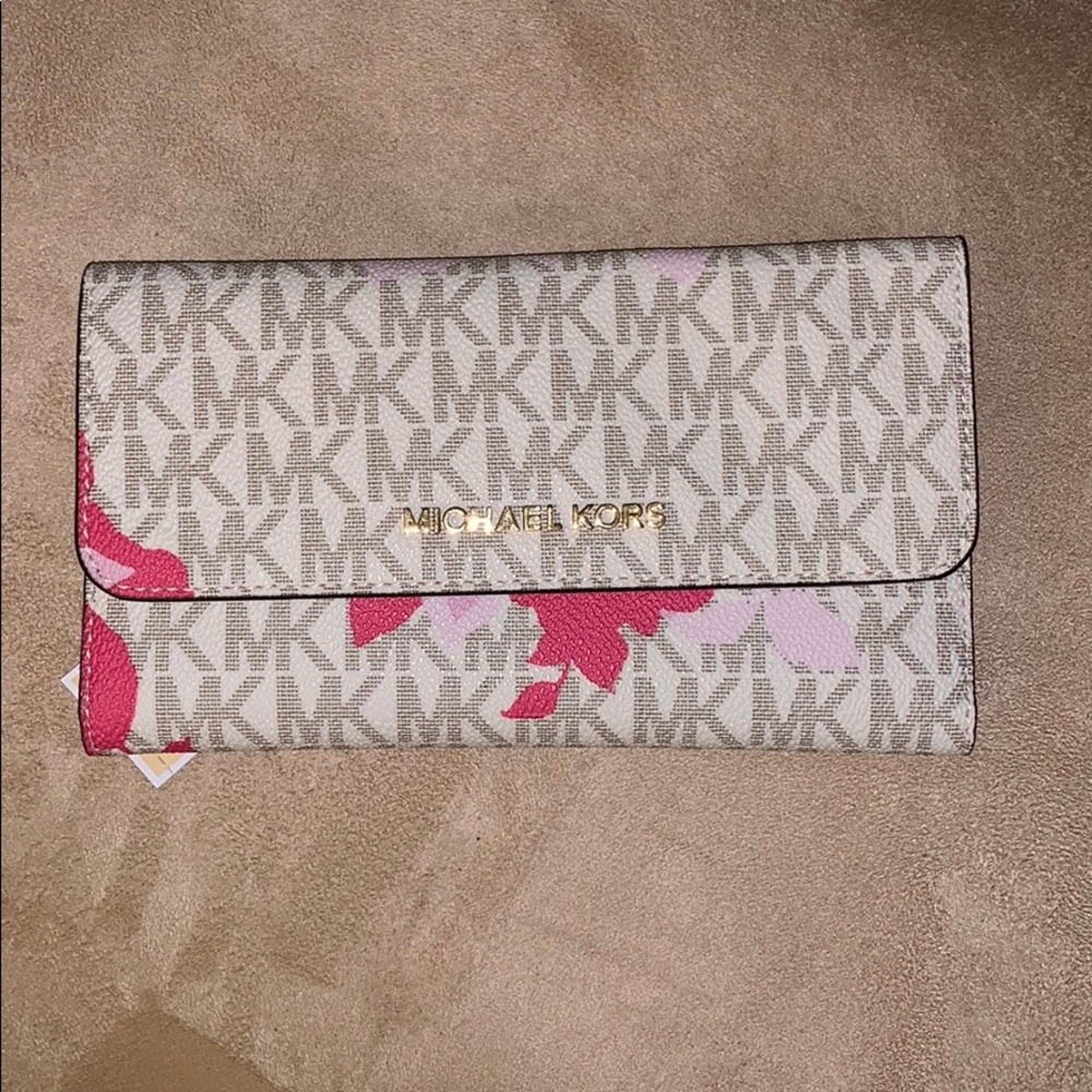 Beautiful wallet Mkors 👛 new
